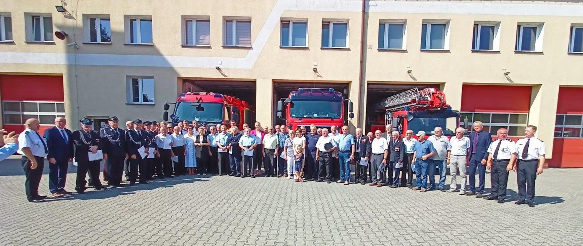 Wręczenie strażakom OSP powiatu krotoszyńskiego świadczeń ratowniczych