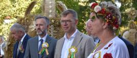 Wojewoda Artur Chojecki dziękował rolnikom podczas dożynek powiatowo-gminnych w Barcianach