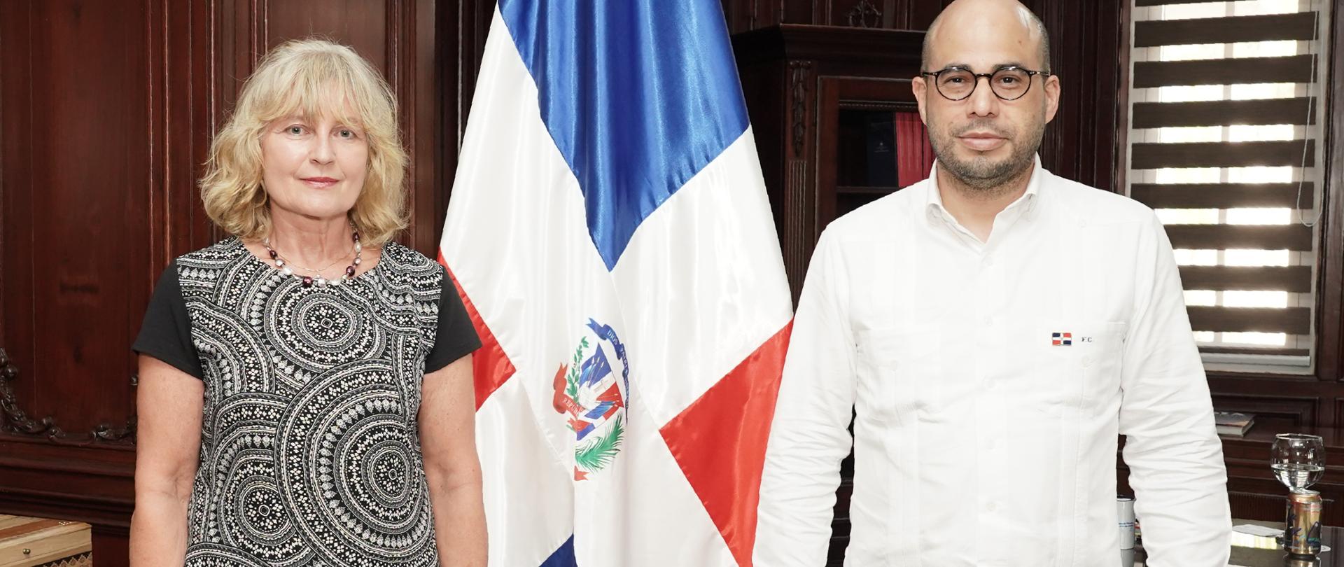 Embajadora_de_Polonia_en_República_Dominicana,_Jolanta_Janek,_fue_recibida_por_el_Viceministro_de_Política_Exterior_Bilateral_del_Mirex_Dominicano,_Sr_Francisco_Caraballo