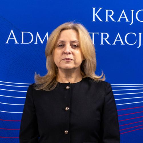 Naczelnik Urzędu Skarbowego w Bielsku Podlaskim - Jolanta Wojciula-Kalinowska w tle napis Krajowa Administracja Skarbowa