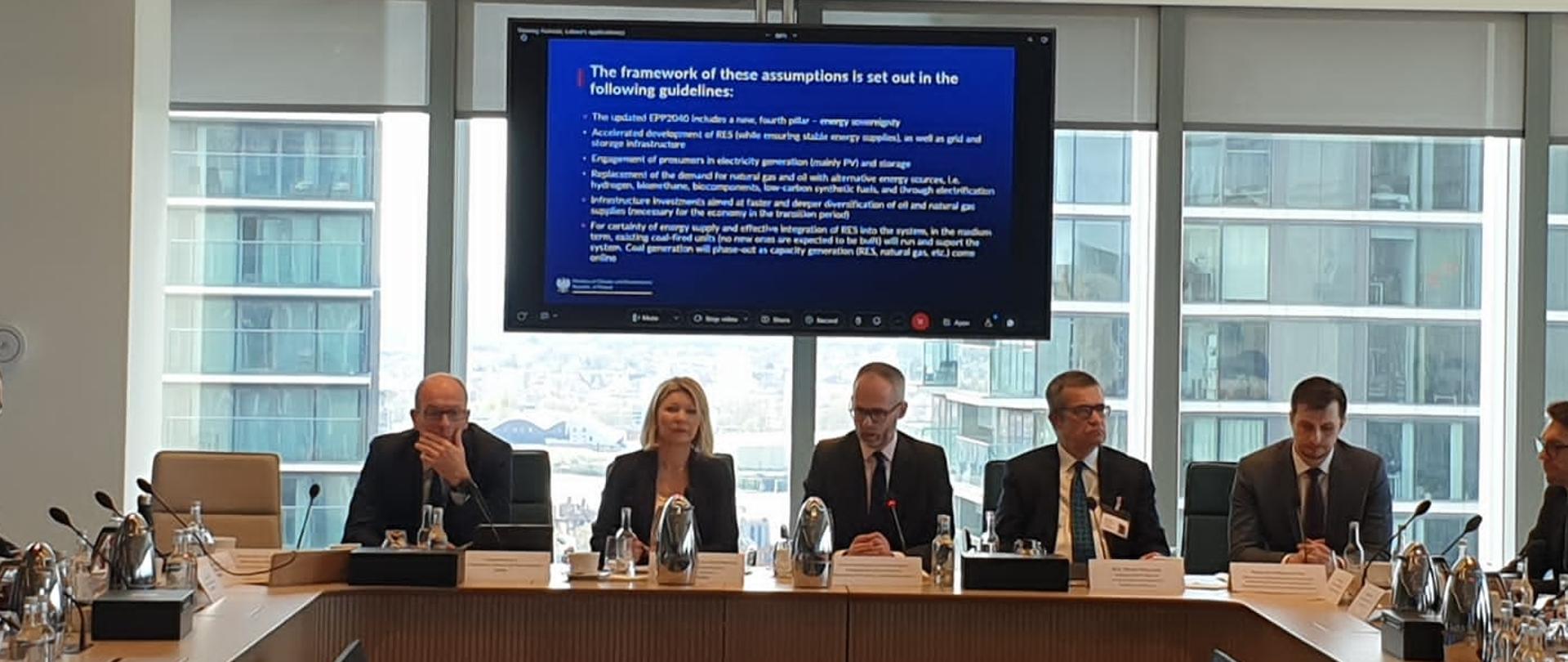 Wiceminister Adam Guibourgé-Czetwertyński na seminarium z przedstawicielami Europejskiego Banku Odbudowy i Rozwoju