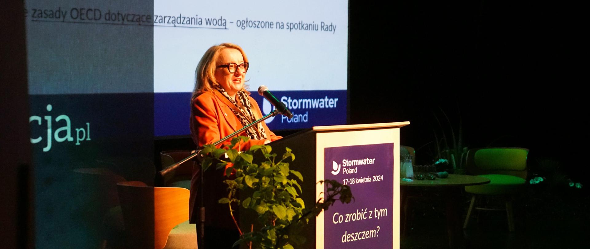 Prezes Wód Polskich Joanna Kopczyńska na konferencji Stormwater 2024 w Poznaniu