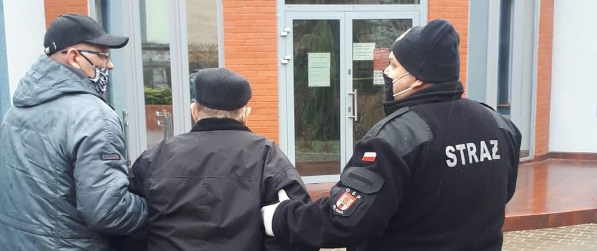 Transport seniora do punktu szczepień