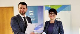 Dyrektor RZGW w Gliwicach Jan Grygier i Beata Halama – prezes Wodociągów Ziemi Cieszyńskiej podpisali list intencyjny ws. projektu modernizacji MEW na zbiorniku Wisła Czarne