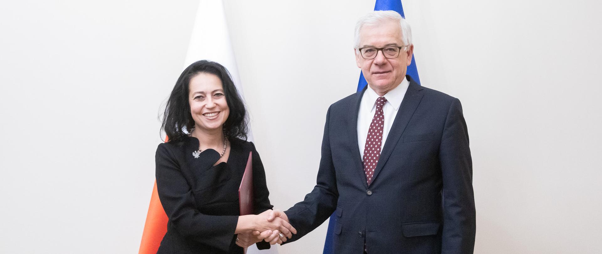 Minister Jacek Czaputowicz has presented Dominika Krois, Ph.D. with a nomination as the Permanent Representative of Poland to the UN Office and International Organisations in Vienna.