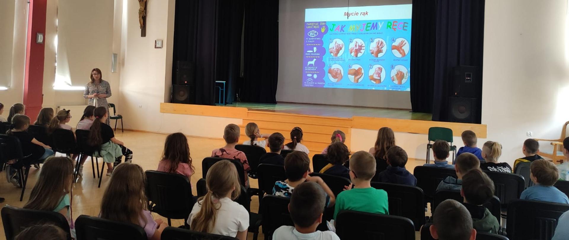 Wykłady dla uczniów klas I-III w ramach wojewódzkiego programu „Higiena naszą tarczą ochronną”. 