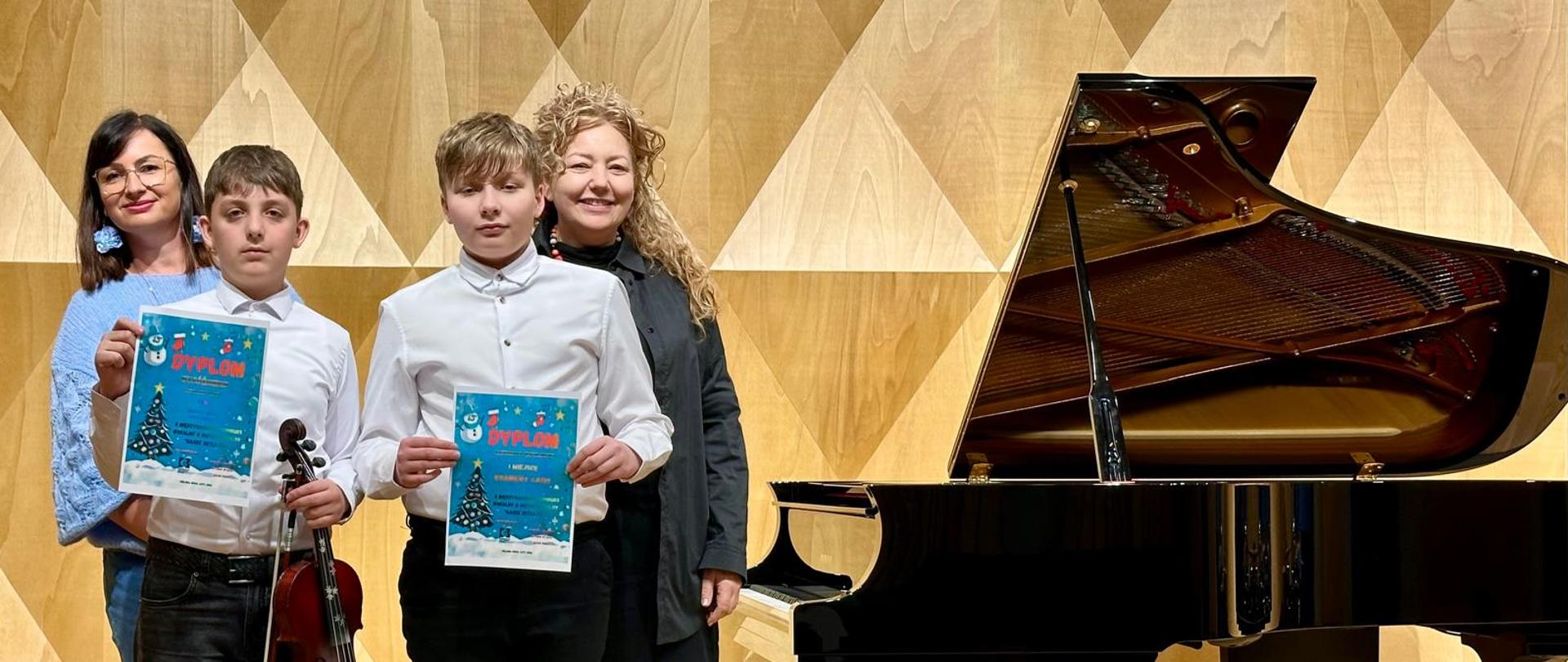 Ksawery Lach i Jakub Liszka wyróżnienie na II Międzynarodowym Konkursie Wokalnym i Instrumentalnym "Nasze Betlejem"