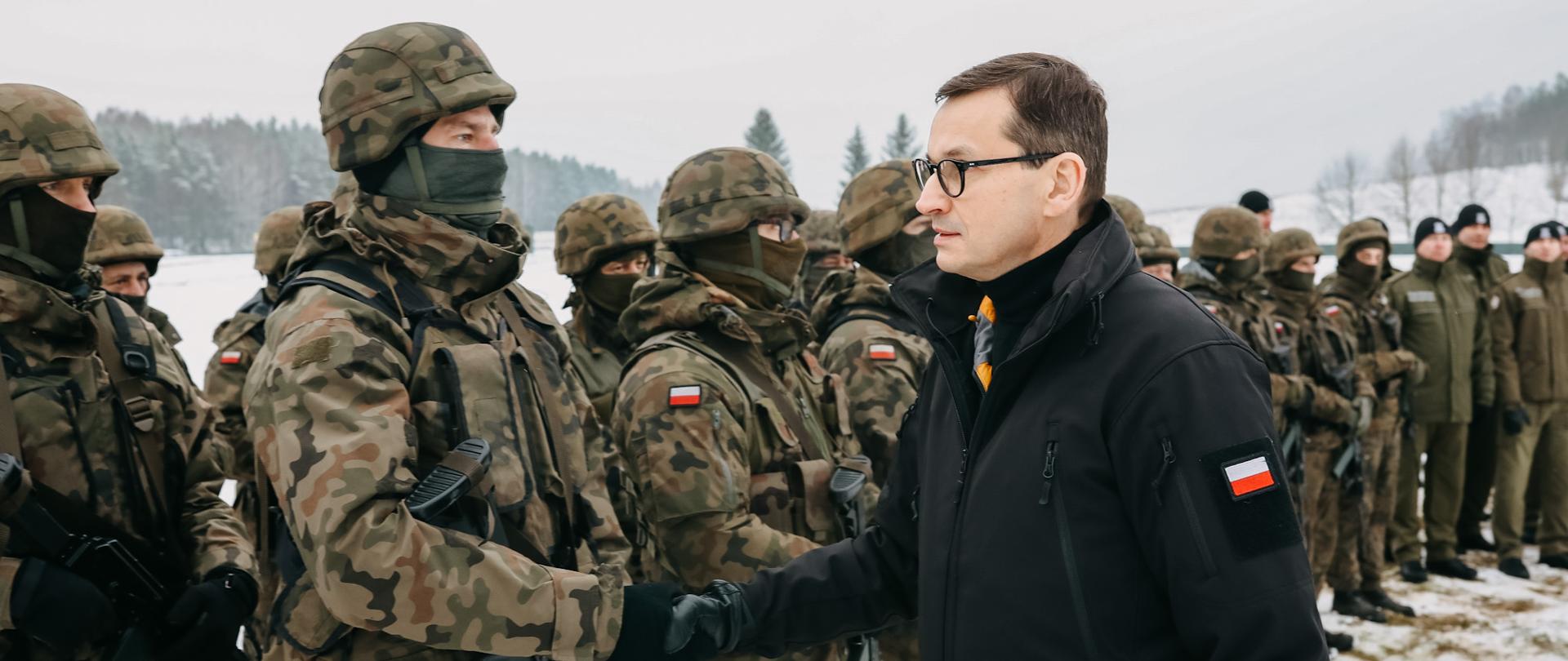 Spotkanie premiera Mateusza Morawieckiego z funkcjonariuszami i żołnierzami, pełniącymi służbę przy polsko-białoruskiej granicy Unii Europejskiej.