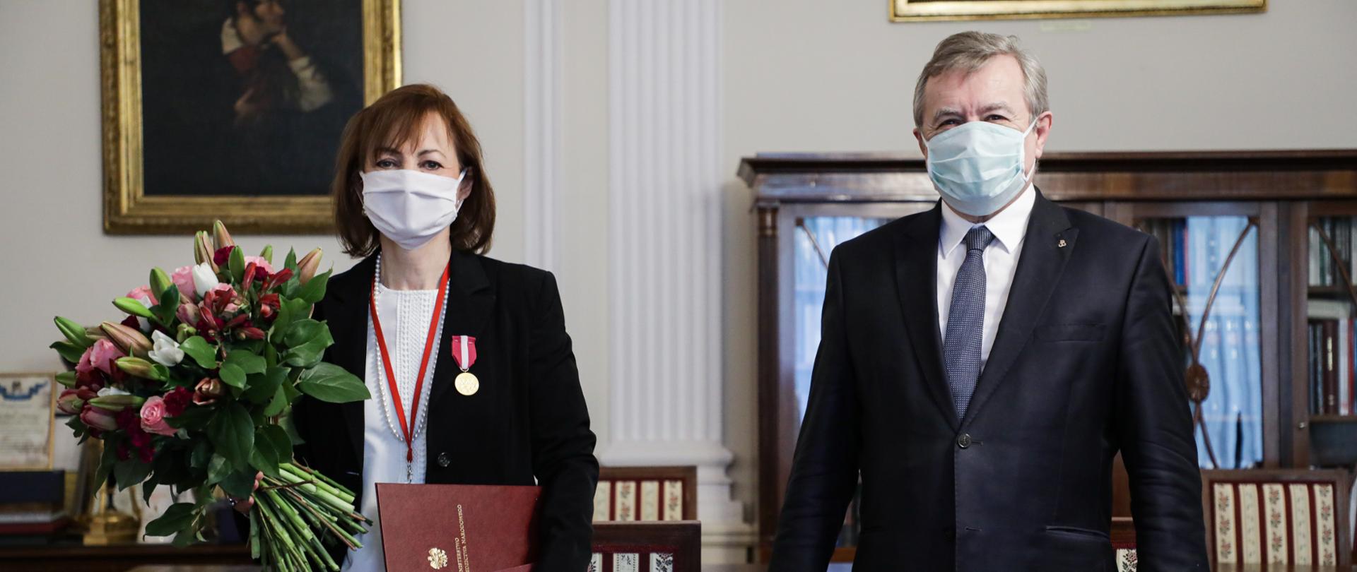 Podziękowanie za wieloletnią pracę w MKiDN, fot. Danuta Matloch