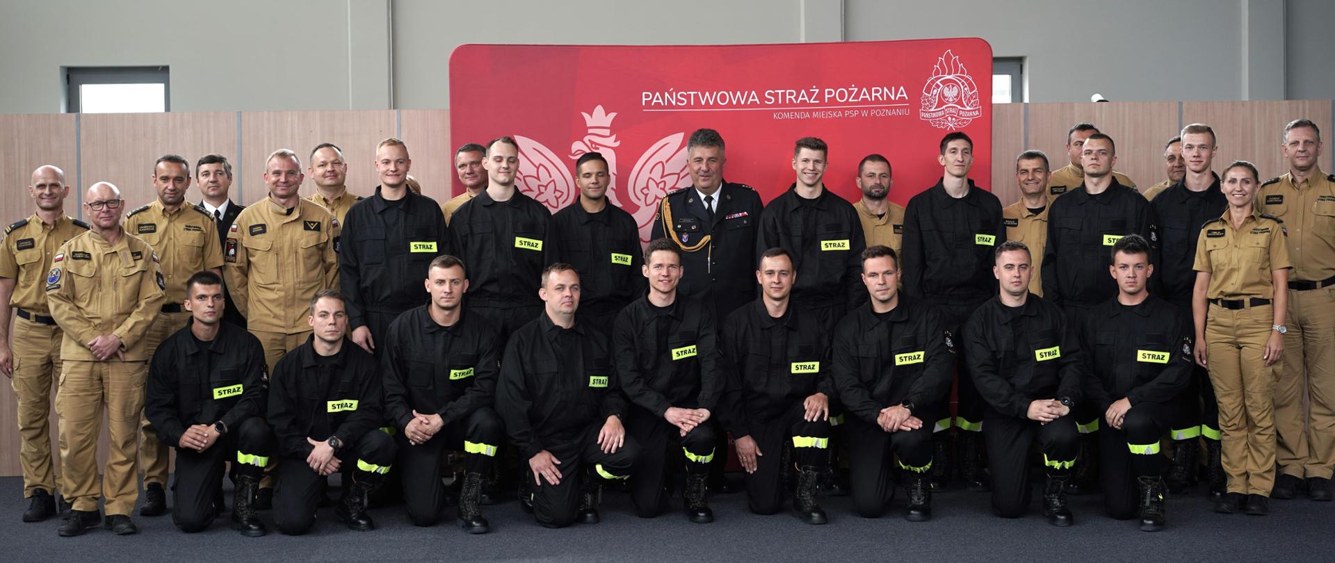 Wspólne zdjęcie biorących udział w zbiórce