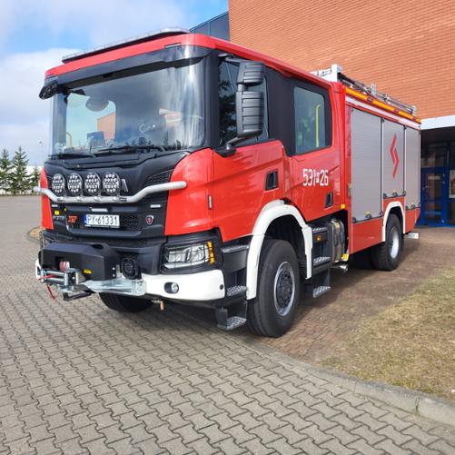 NOWY CIĘŻKI SAMOCHÓD RATOWNICZO-GAŚNICZY W KOMENDZIE POWIATOWEJ PSP W OSTROWIE WIELKOPOLSKIM