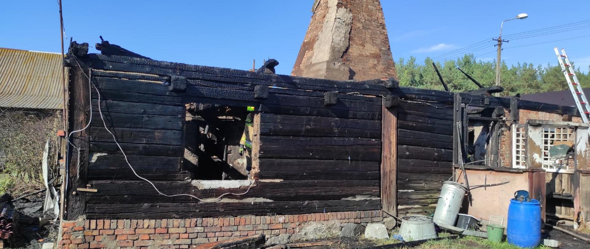 POŻAR BUDYNKU MIESZKALNEGO W ŁOKACZU WIELKIM