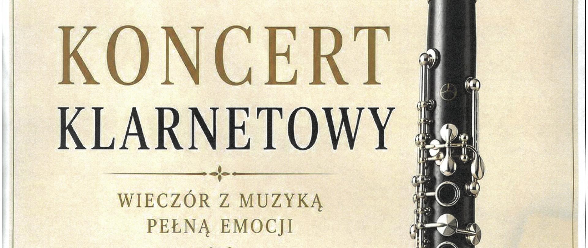 Plakat z wydarzeniem - Koncert Klarnetowy klasy klarnetu Mariusza Stępnia, który odbędzie się 10 czerwca 2026r. o godz. 19:00 w auli ZPSm w Dębicy, tło plakatu beżowe, po prawej stronie wzdłuż plakatu widnieje instrument - klarnet, plakat otoczony jest delikatną ozdobną rameczką