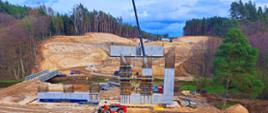 Prace przy estakadzie ES-21 na odcinku leśnym