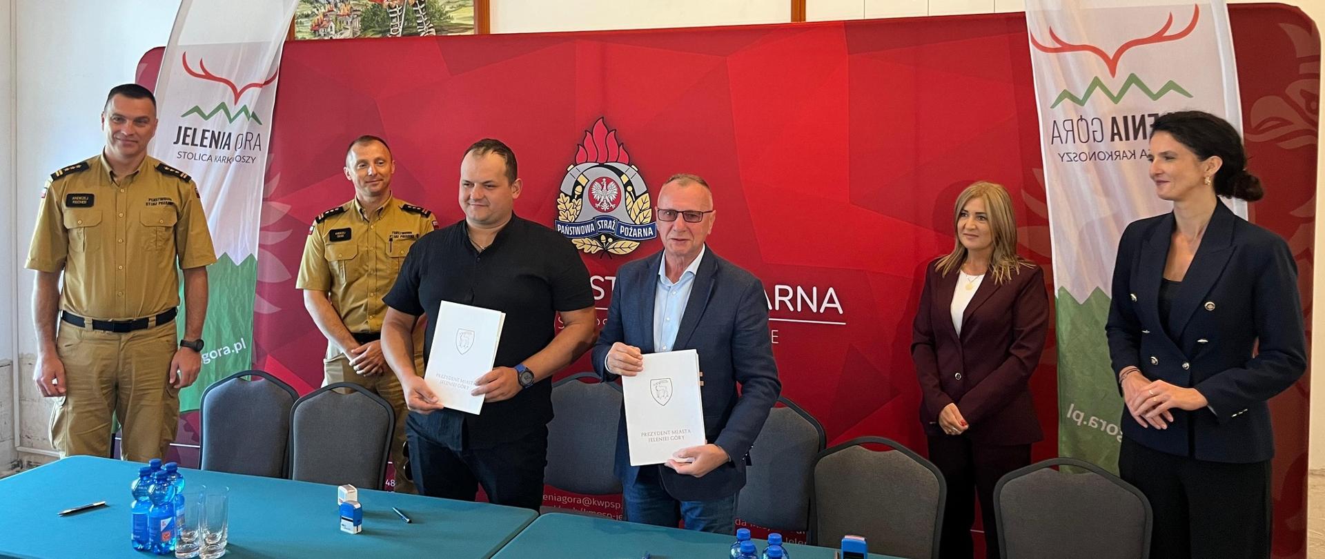 Podpisanie umowy na remont Jednostki Ratowniczo-Gaśniczej nr 1 w Jeleniej Górze