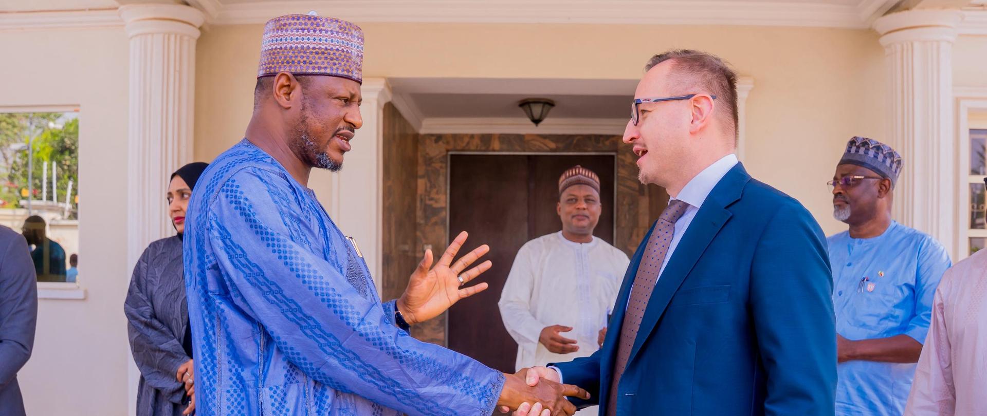 Gub. stanu Katsina D. U. Radda i amb. M. Cygan / zdjęcia za uprzejmością służby prasowej Stanu Katsina