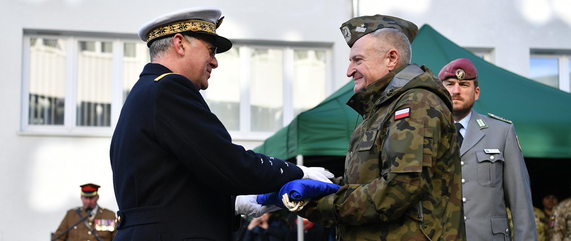 17 lutego 2025 r. w Bydgoszczy, Władysław Kosiniak – Kamysz wicepremier - minister obrony narodowej wraz z Radmiłą Szekerinską zastępcą sekretarza generalnego NATO (NATO DSG), admirałem Pierrem Vandierem Naczelnym Dowódcą Sił Sojuszniczych NATO ds. Transformacji (SACT) oraz Olhą Stefaniszyną wicepremierem Ukrainy ds. integracji europejskiej i euroatlantyckiej uczestniczyli w ceremonii otwarcia Centrum Analiz, Szkolenia i Edukacji NATO-Ukraina (NATO-Ukraine Joint Analysis, Training and Education Center - JATEC). Fot. st. kpr. Wojciech Król/MON