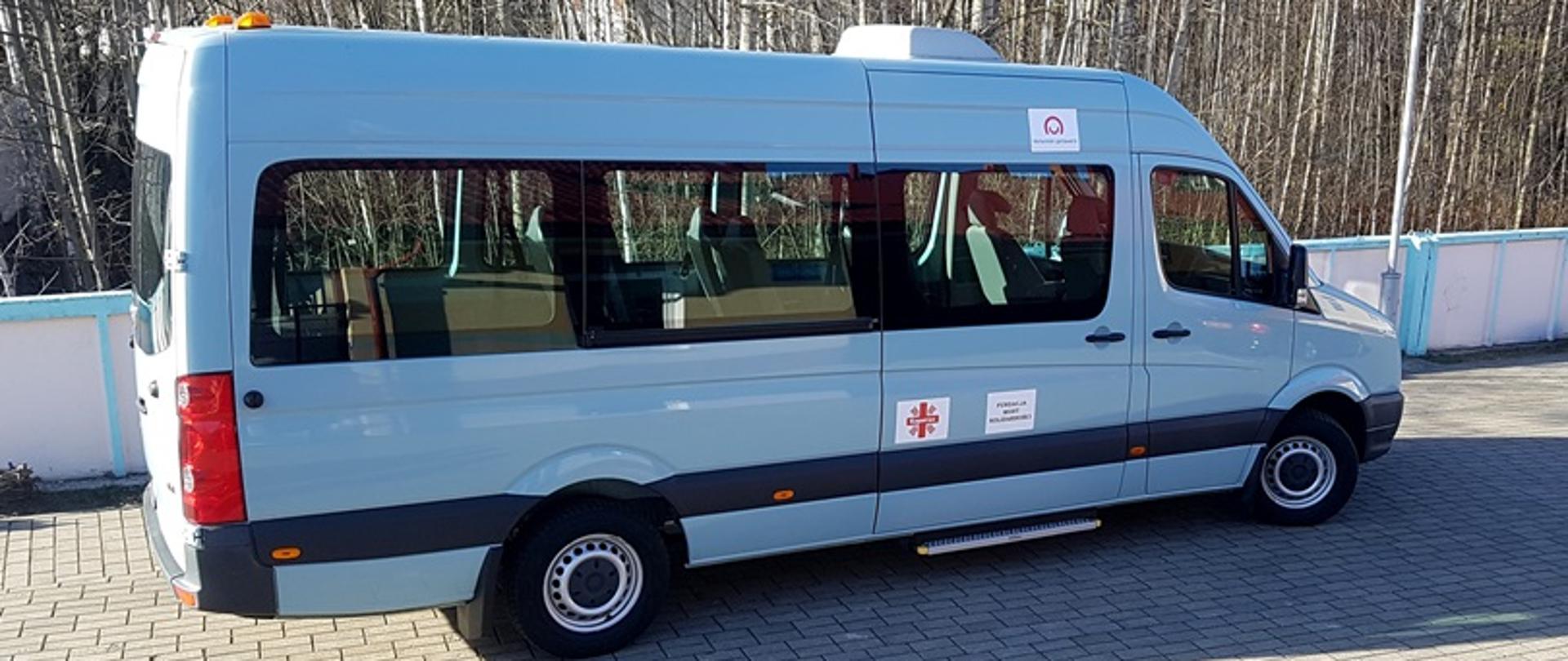 Minibus dla niepełnosprawnych podopiecznych „Wioski dziecięcej” w Homlu 