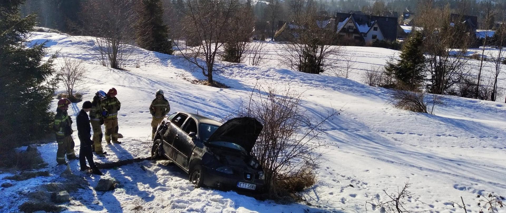 Dachowanie samochodu osobowego.