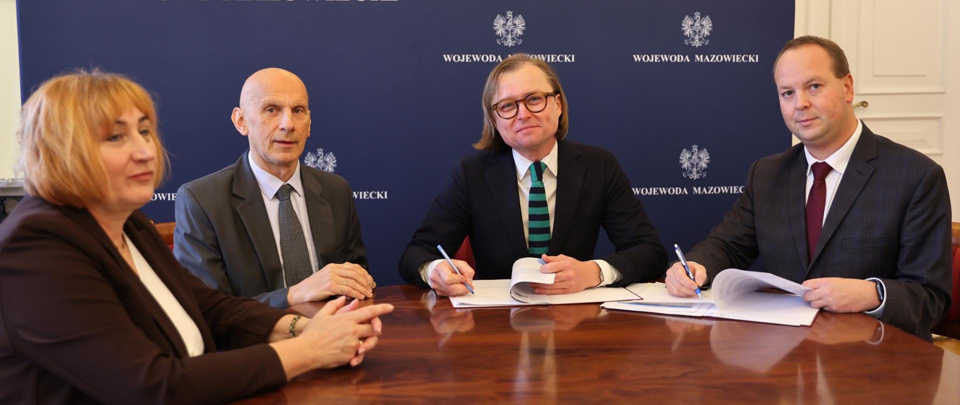 Miliony na odbudowę grodziskiej szkoły – podpisanie umowy.