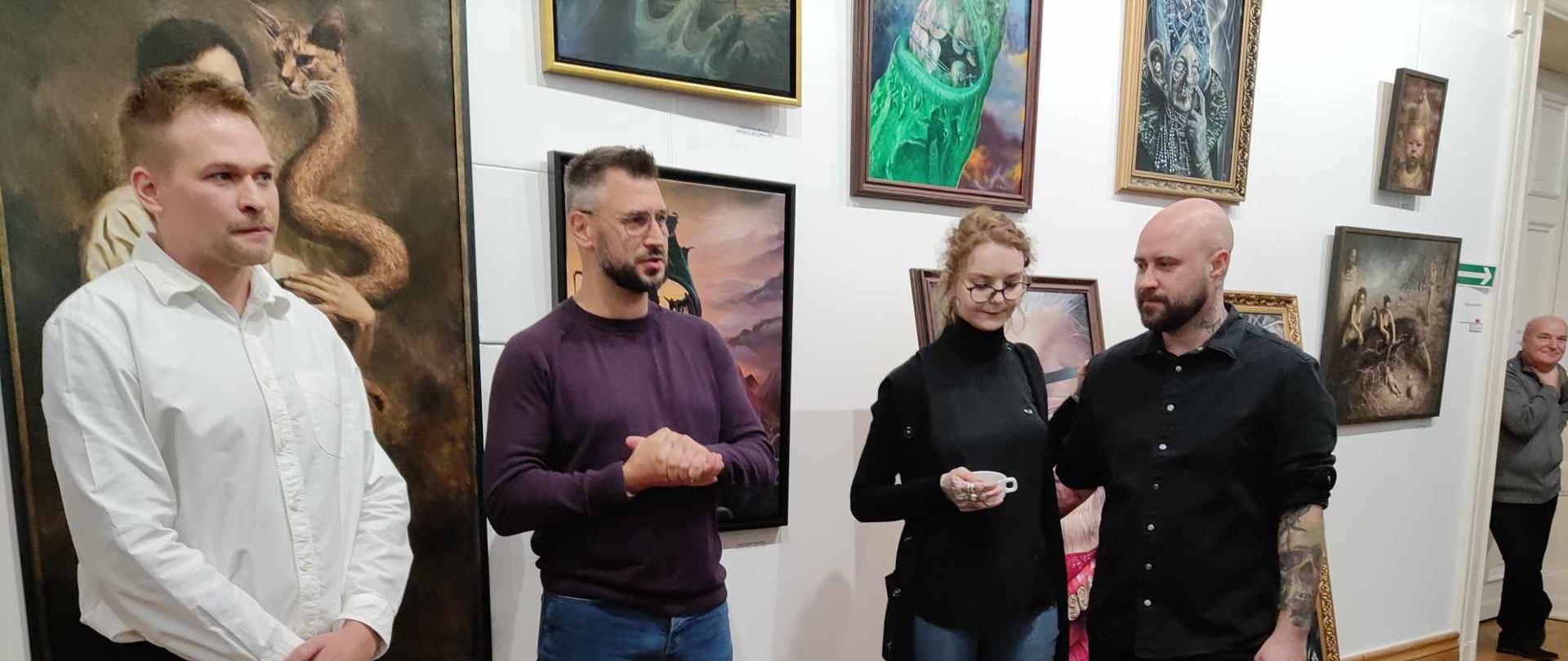 Uczestnicy wystawy w 13 Muzach