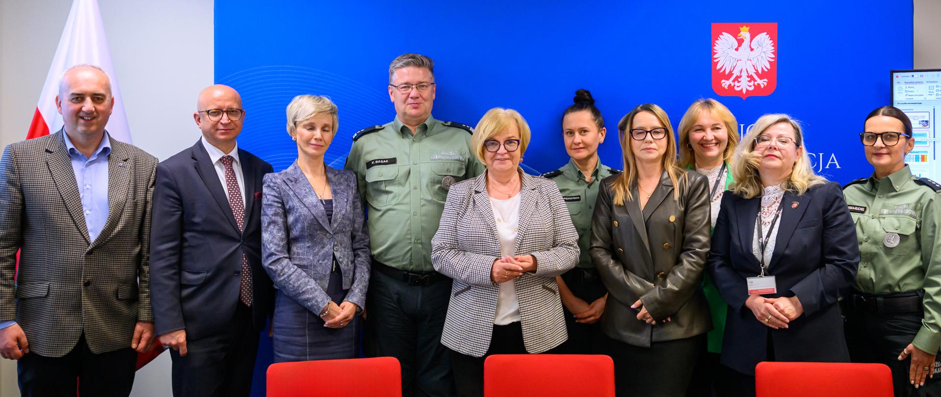 Zdjęcie przedstawia uczestników spotkania w Izbie Administracji Skarbowej w Rzeszowie