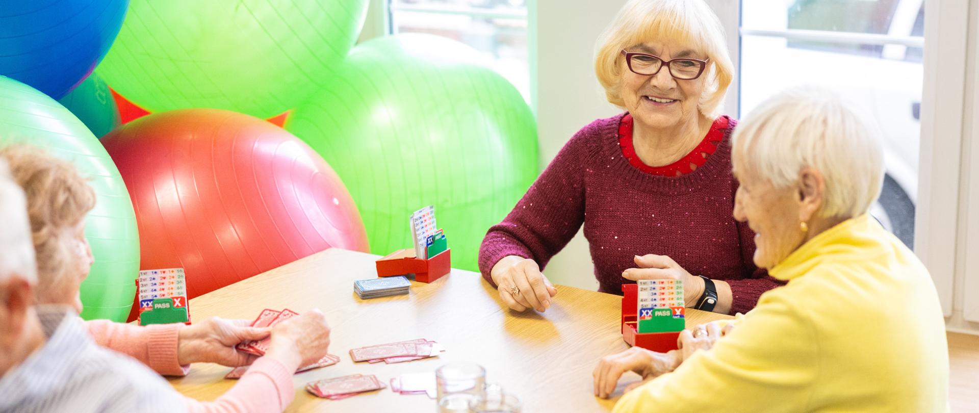 Trwa konkurs ofert w programie „Aktywni Seniorzy”. 61 mln zł na dzienne domy i kluby dla seniorów