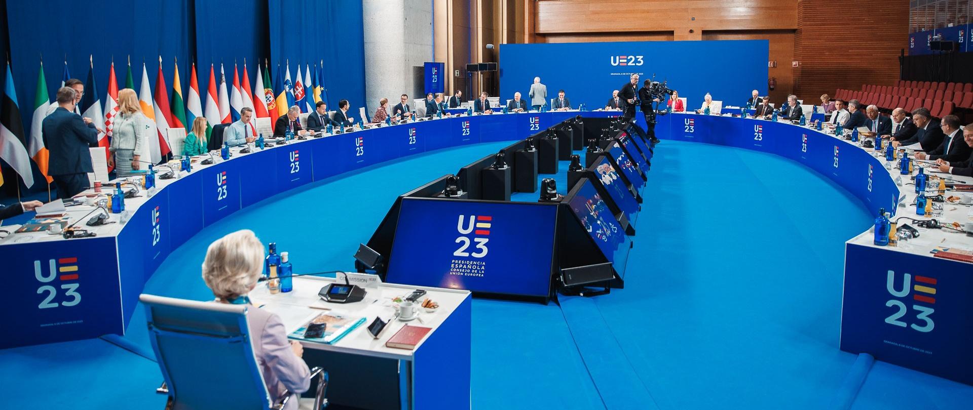 Premier Mateusz Morawiecki podczas szczytu Rady Europejskiej w Grenadzie. 