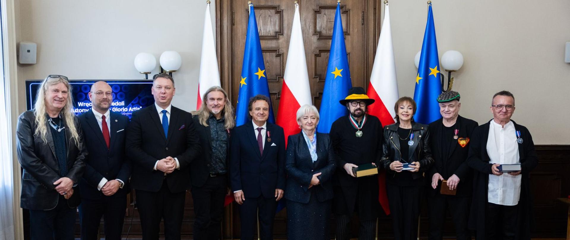 Zdjęcie grupowe.