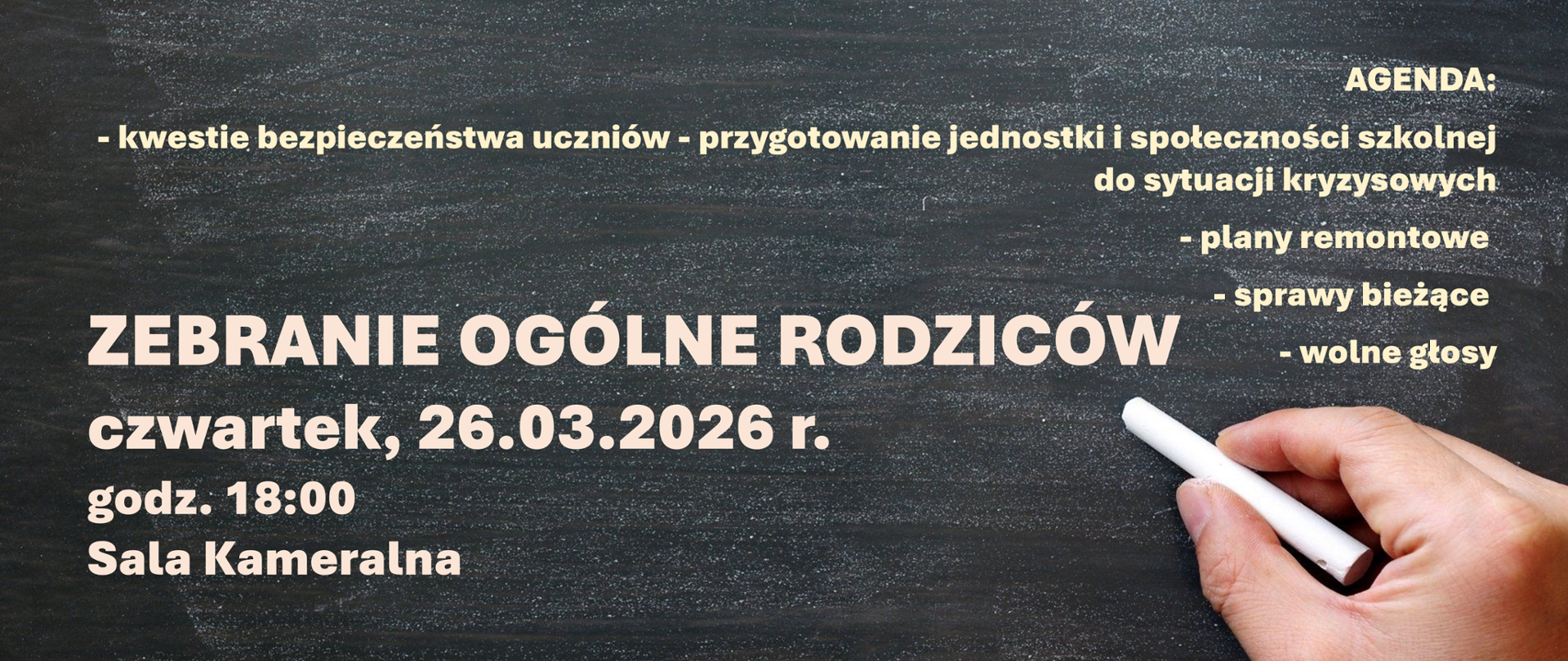Plakat z beżowymi literami na szarym tle. Po prawej dłoń z kredą.