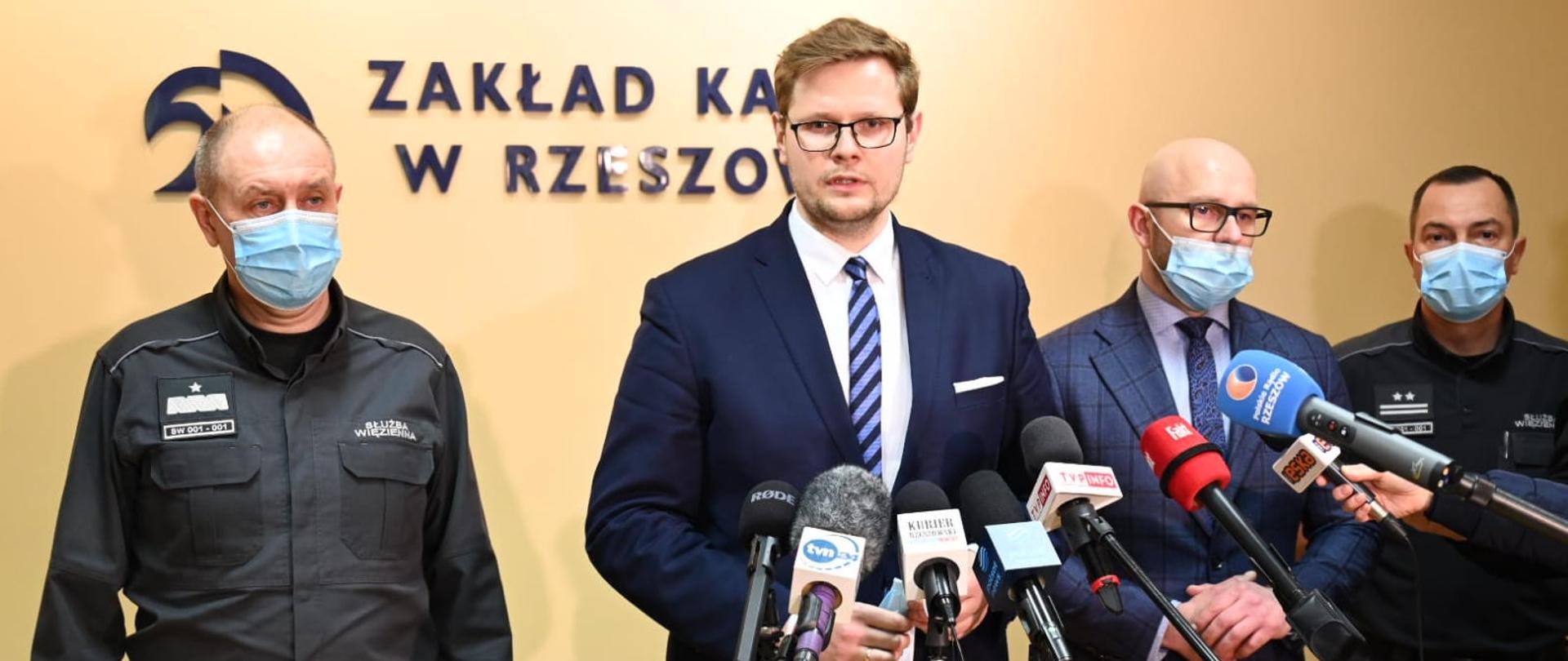 Konferencja_Ministra_Michała_Wosia_tragedia_w_ZK_Rzeszów