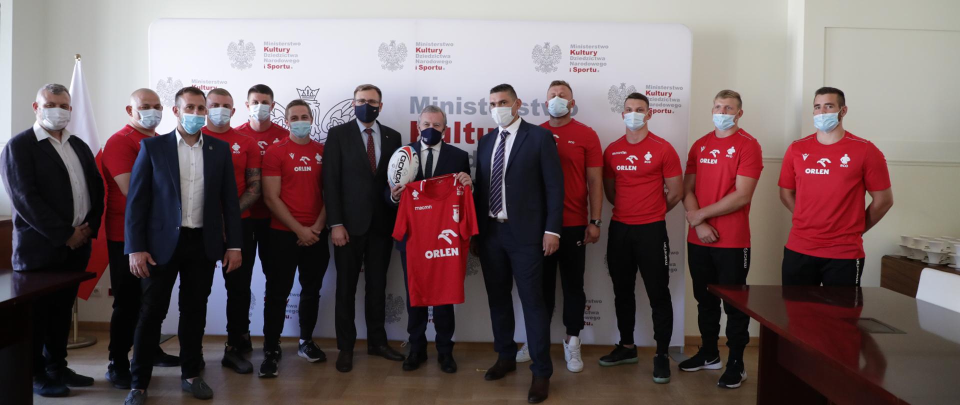 Brązowi medaliści Ekstraligi rugby z wizytą w MKDNiS, fot. Jan Jechna