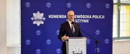 Uroczysta zbiórka w związku z mianowaniem funkcjonariuszy Policji na wyższe stopnie służbowe