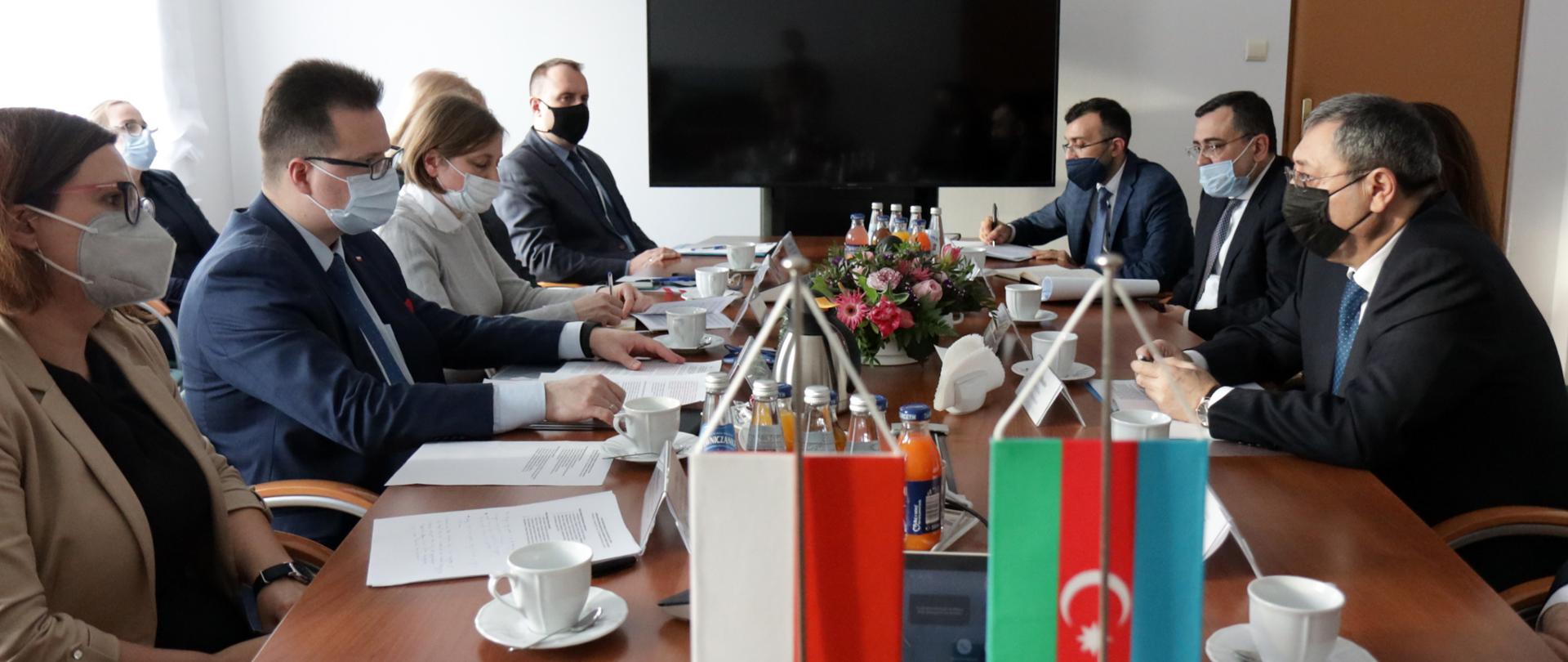 Rozmowy wiceministrów Polski i Azerbejdżanu o transporcie