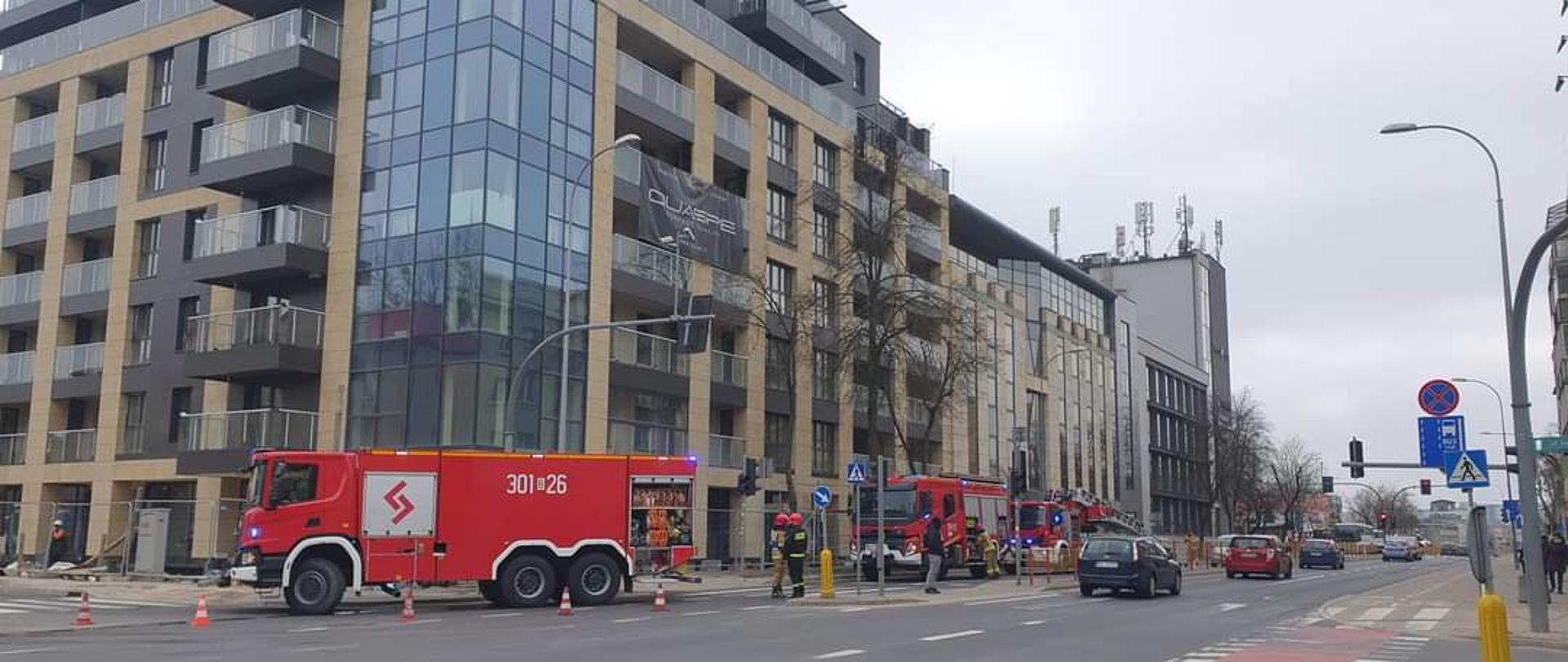 Strażacy podczas działań 