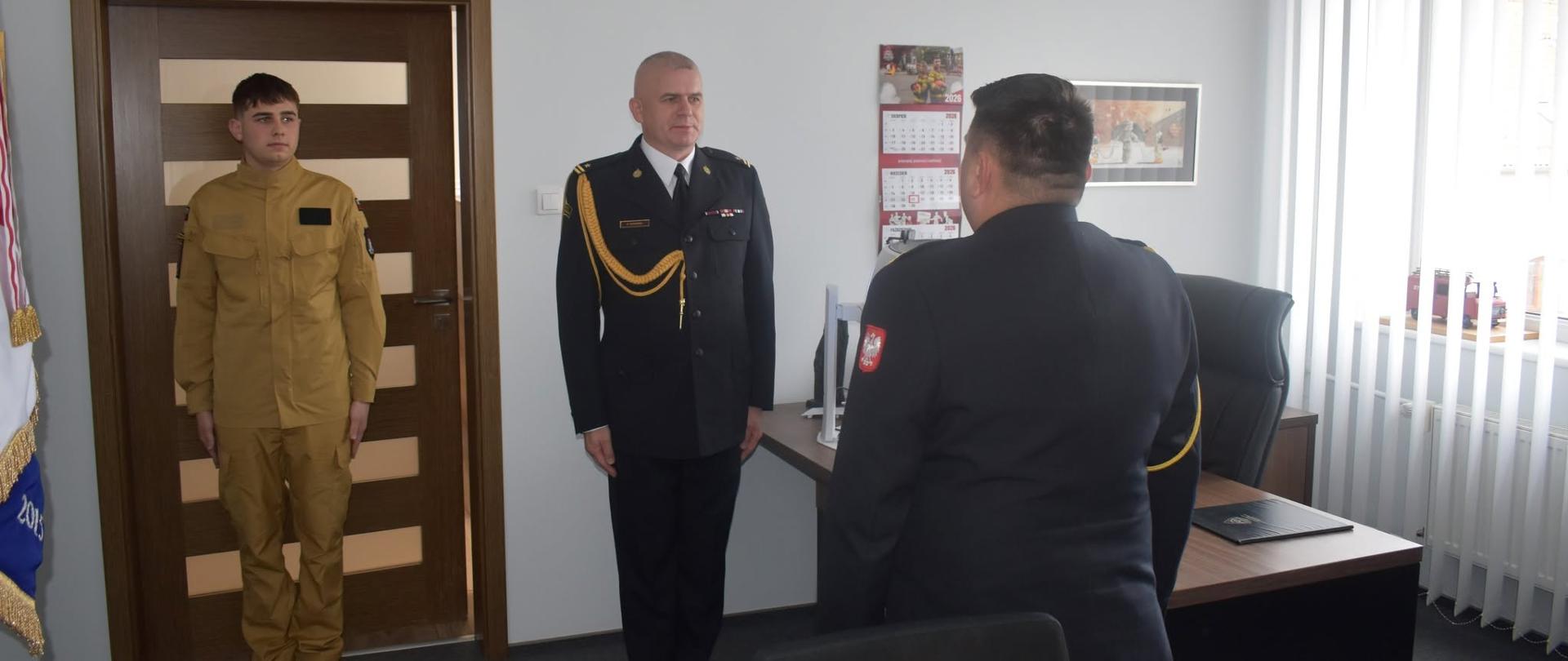 Ślubowanie nowo przyjętych strażaków KM PSP w Olsztynie