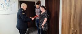 W Komendzie Powiatowej Państwowej Straży Pożarnej w Żninie wyróżniono pracowników cywilnych na uroczystej zbiórce. 