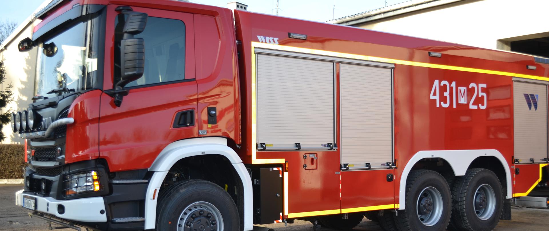 Widok boczny samochodu GCBA 8,3/50 Scania 