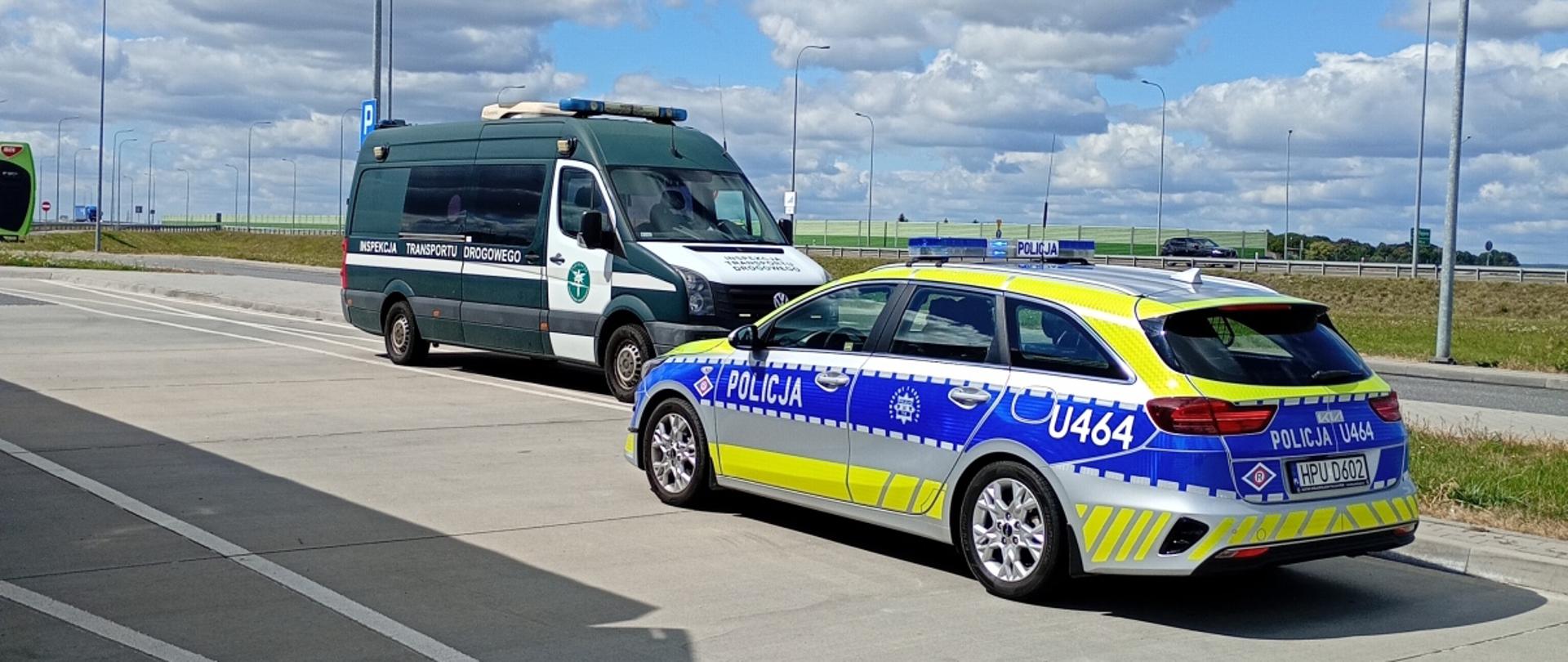 Na zdjęciu widoczne pojazdy Policji I Inspekcji Transportu Drogowego.