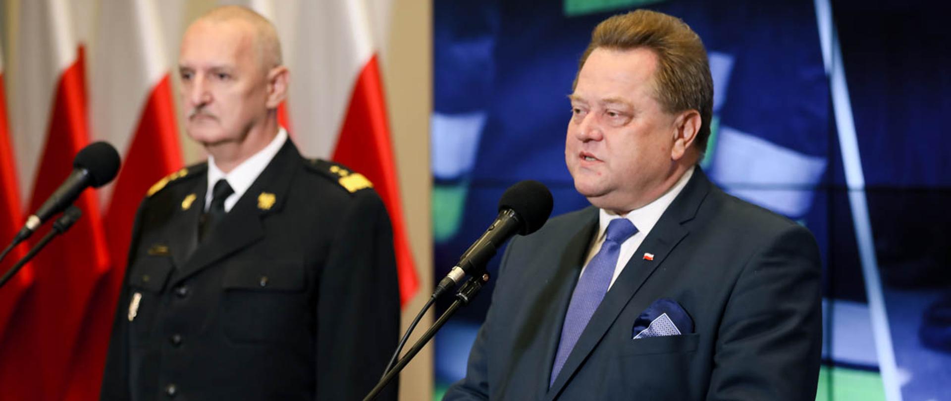 Briefing prasowy dotyczący podziału dodatkowych środków dla Ochotniczych Straży Pożarnych w MSWiA