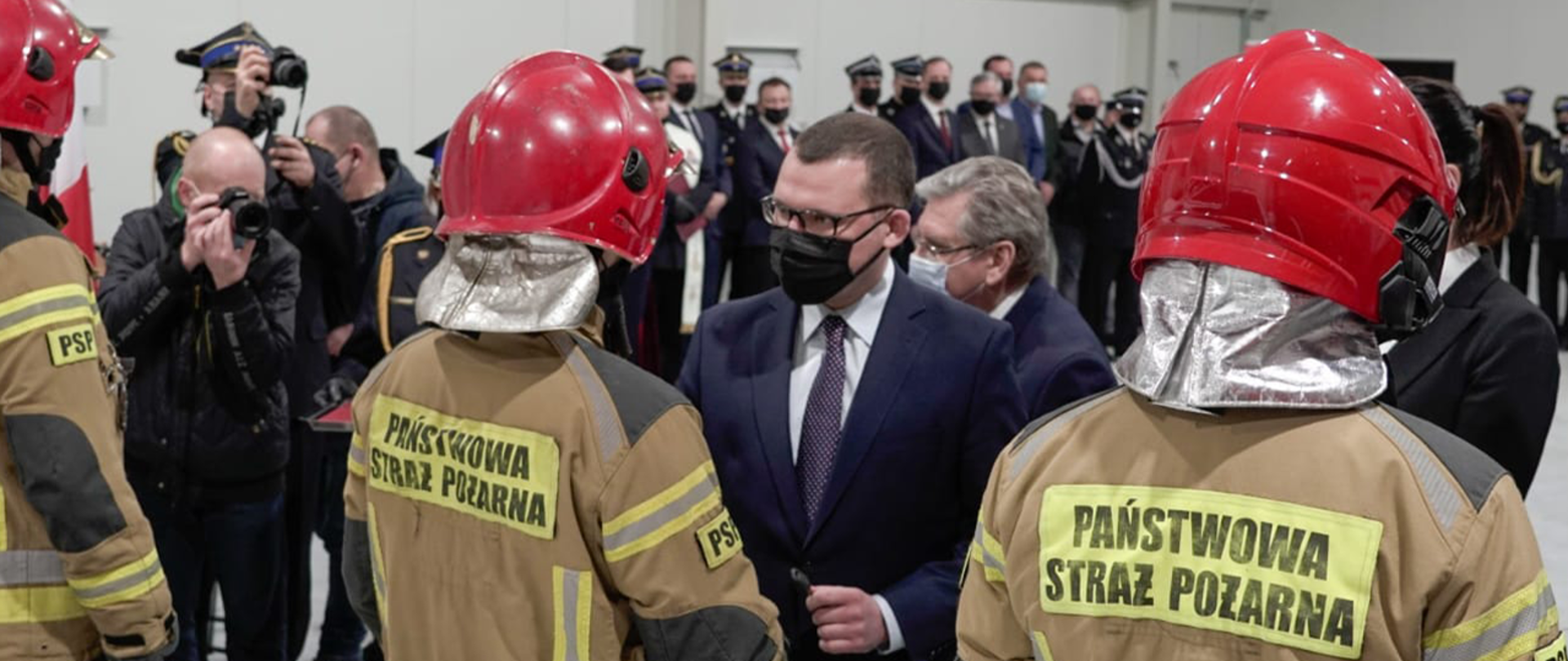 Spotkanie wiceministra Pawła Szefernakera ze strażakami w Sławnie