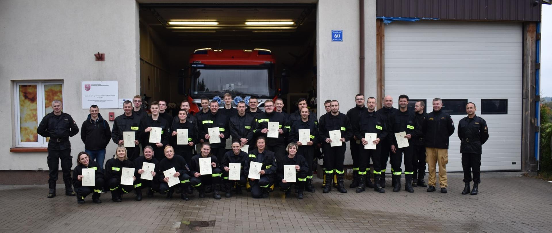 Zakończenie szkolenia podstawowego dla strażaków ratowników OSP