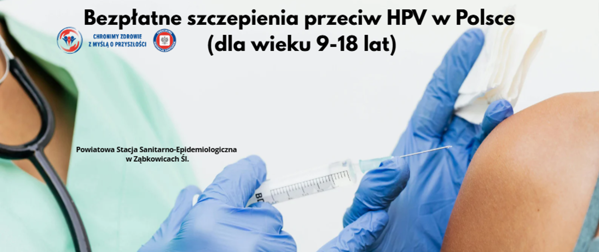 Zdjęcie przedstawia proces szczepienia pacjenta przez pracownika służby zdrowia.