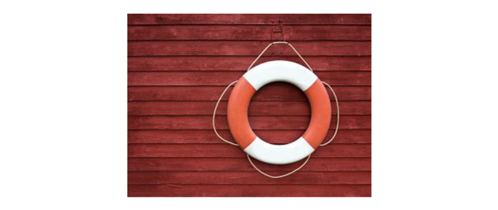 Zdjęcie poglądowe przedstawiające koło ratunkowe. 