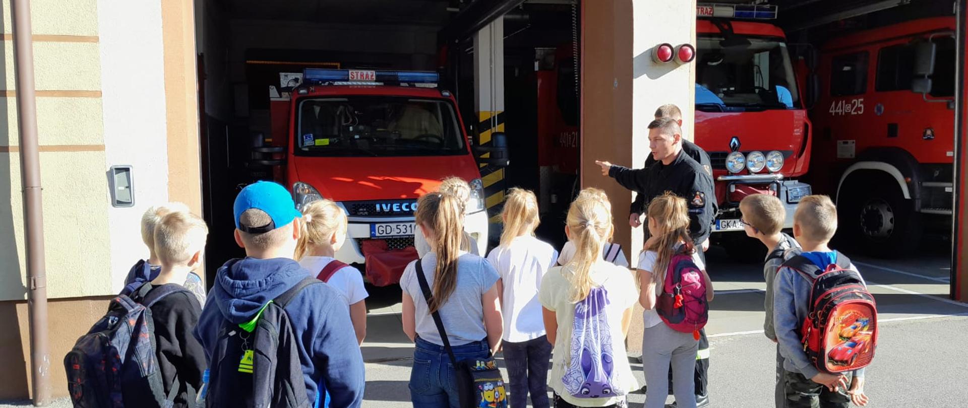 Grypa dzieci prze garażami JRG Kartuzy