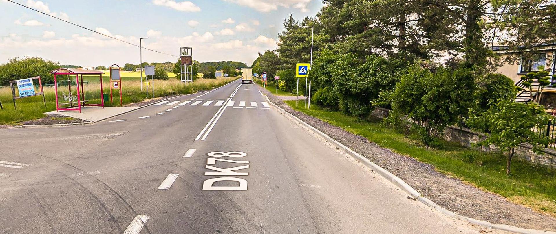 Fotografia istniejącego skrzyżowania DK78 w Szałszy.