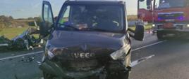 Zderzenie trzech samochodów osobowych marki: AUDI A6, RENAULT LAGUNA i HYUNDAI TUCSON oraz autolawety z przyczepą IVECO DAILY na 247. kilometrze drogi krajowej nr 11 na wysokości miejscowości Kowanówko.