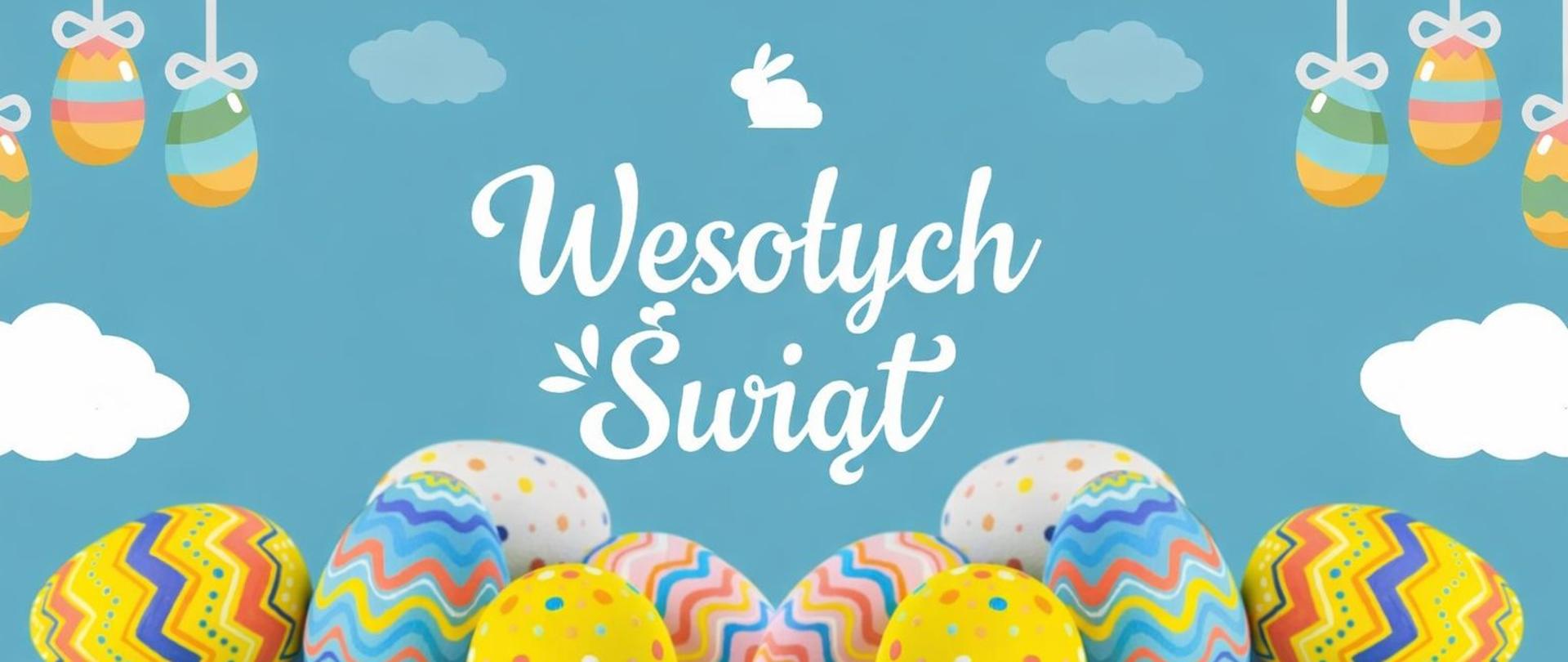 Zdjęcie przedstawia pisanki na jasnoniebieskim tle.