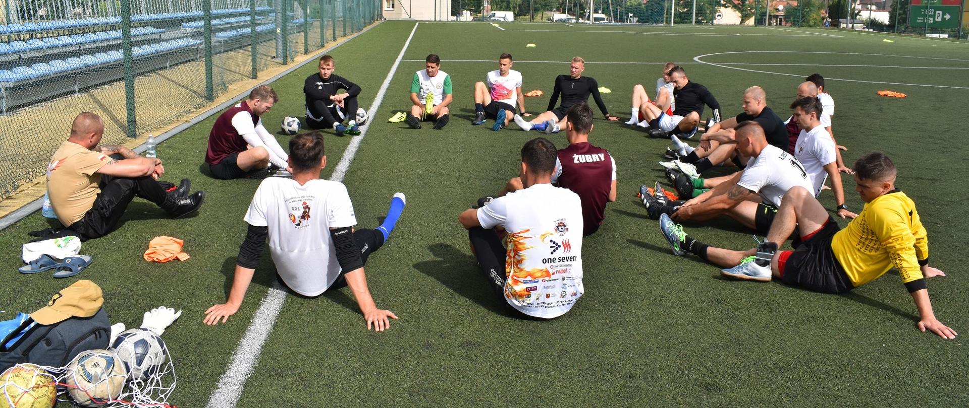 ZGRUPOWANIE REPREZENTACJO PSP PRZED TURNIEJEM PIŁKI NOŻNEJ.