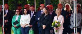 Zdjęcie przedstawia gości honorowych zaproszonych na uroczystość